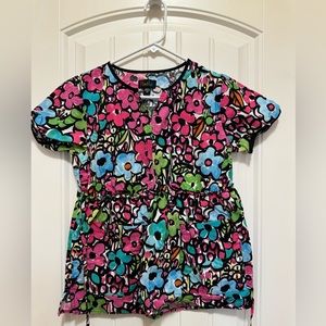 Peaches brand women’s scrub top size XS